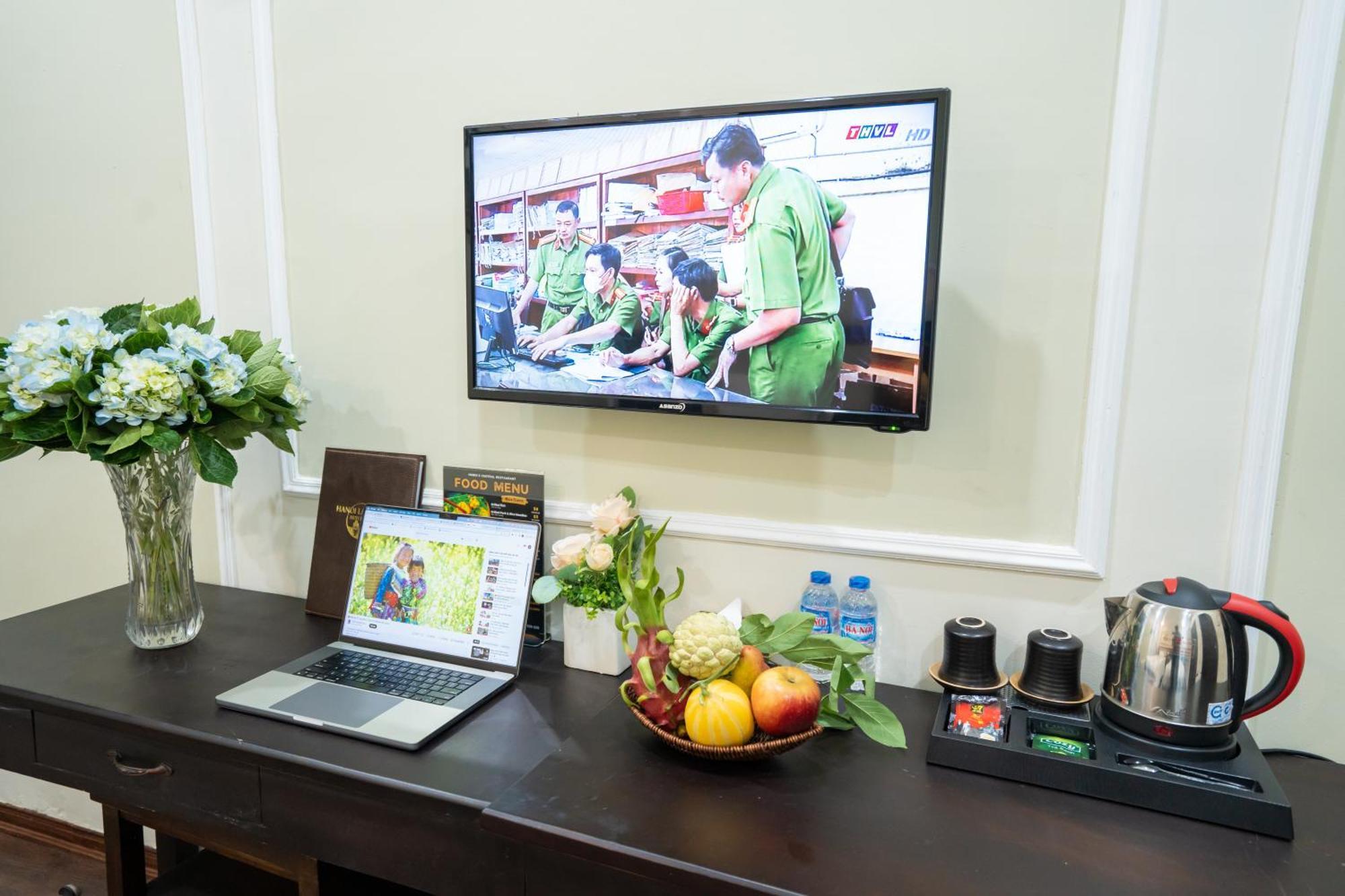Ha Noi Lake View Hotel & Travel Hanoi Exteriör bild