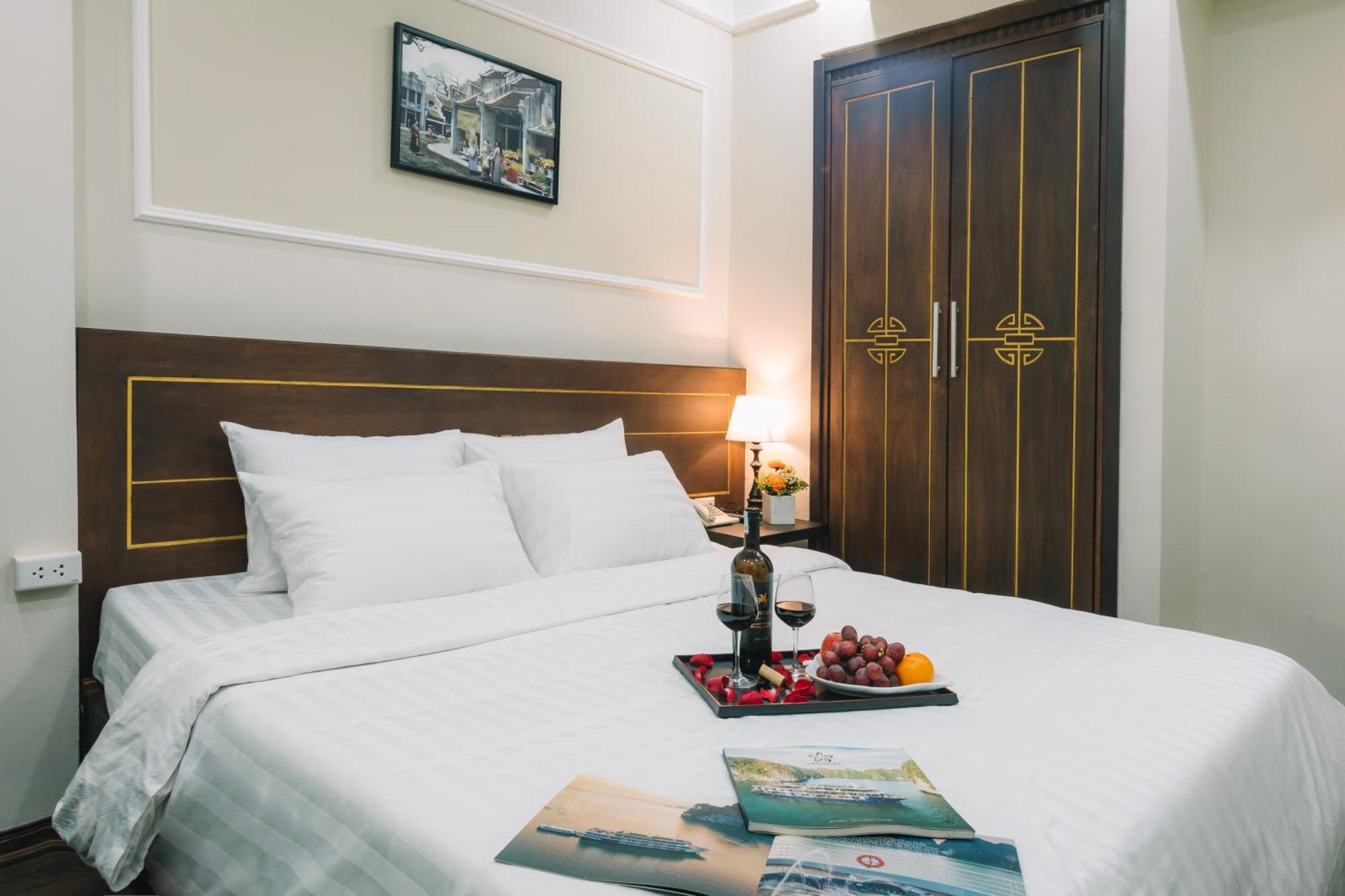 Ha Noi Lake View Hotel & Travel Hanoi Exteriör bild